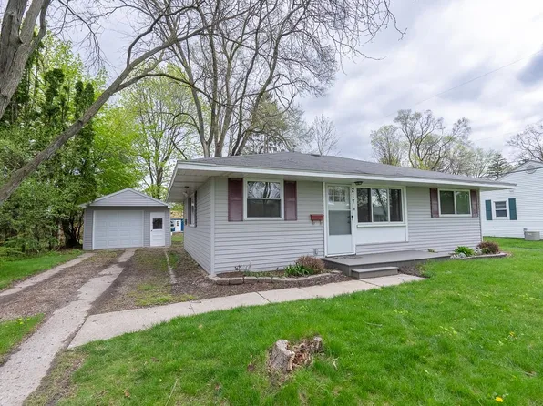 217 Princeton Ct, Midland, MI 48640
