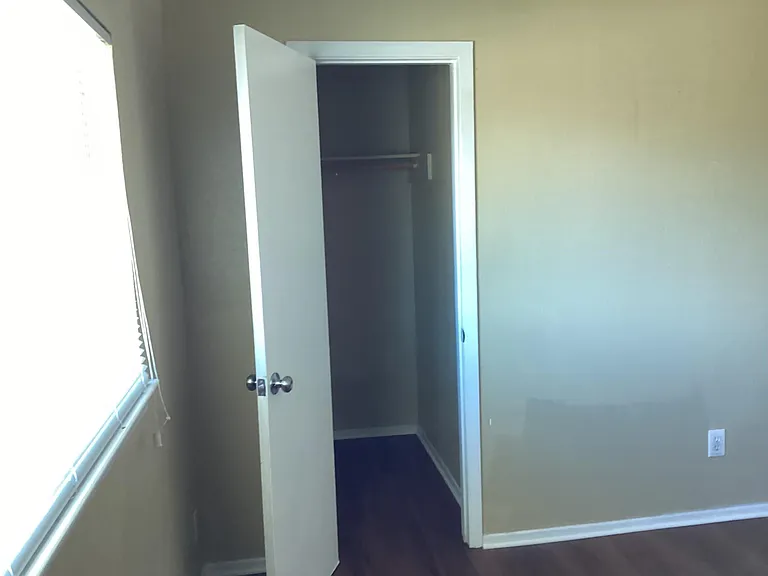 15831 Bazelbriar Ln — Photo 7