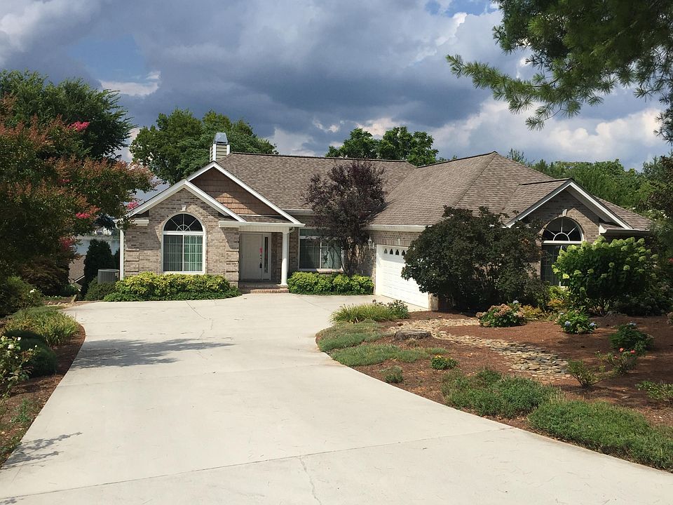 1st image of 309 Coweta Ct