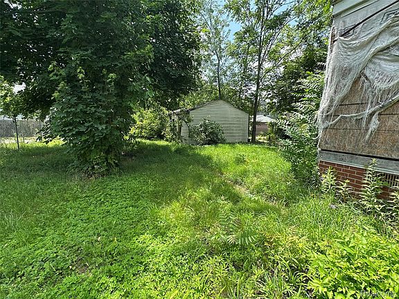 2nd image of 3213 Virginia Park St