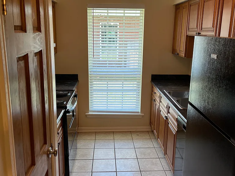 1153 Heather Ln #B — Photo 11