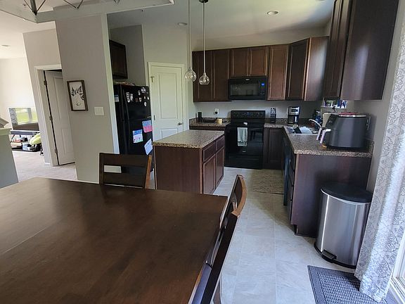 Kitchen with deck access