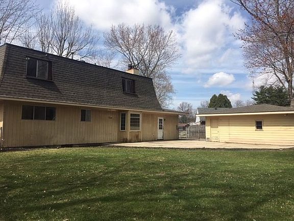 2nd image of 8456 Saratoga Dr