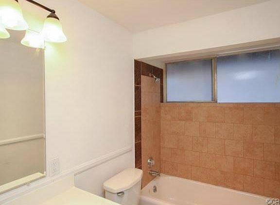 4th image of 1102 E Lemon Ave