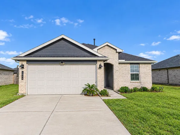1044 Marina Bay Dr, Alvin, TX 77511