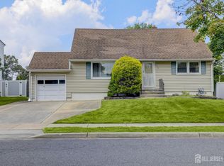 116 Bentley Ave, Old Bridge, NJ 08857