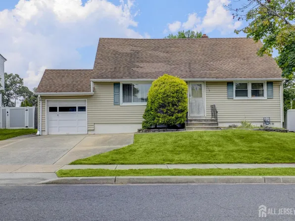 116 Bentley Ave, Old Bridge, NJ 08857