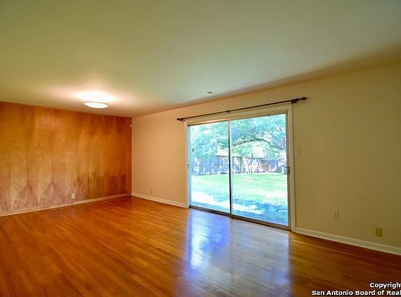 4th image of 2111 Flamingo Dr