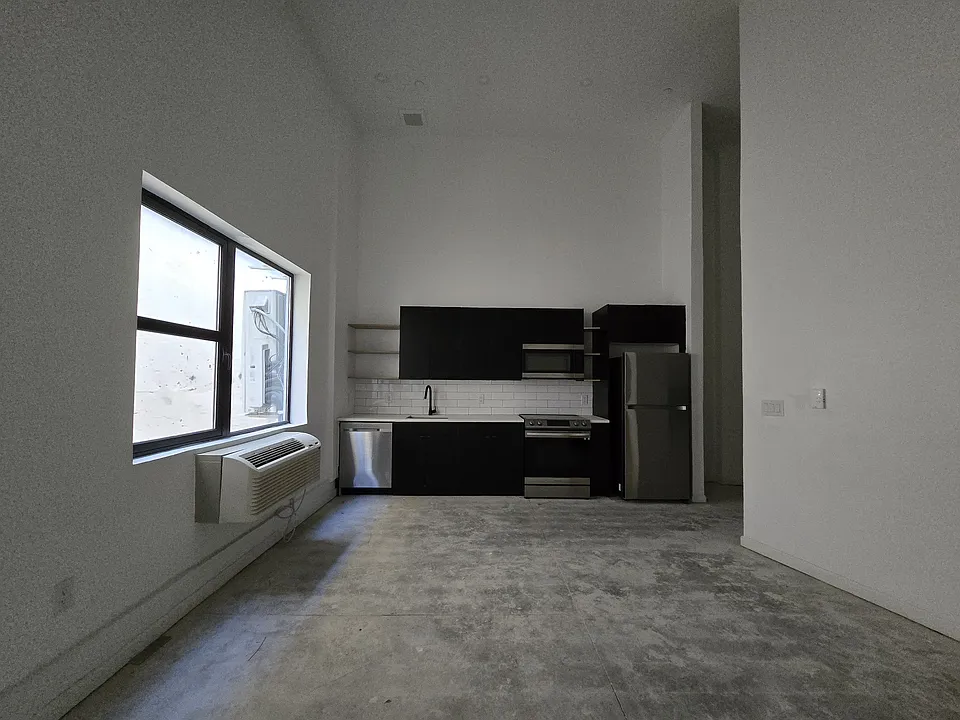 556-557 Market St #11B