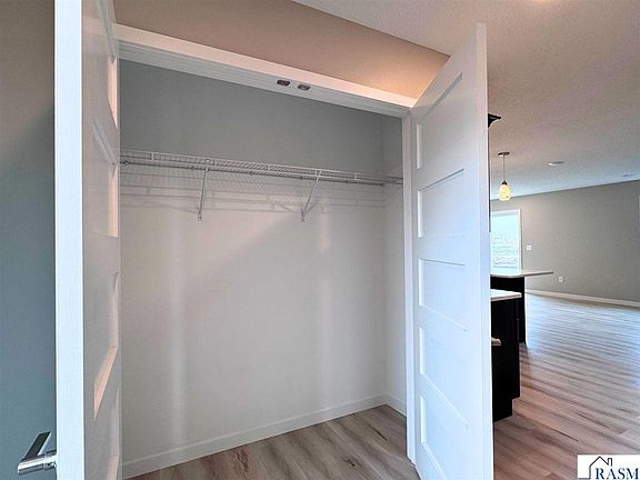 4th image of 3206 Scotch Ln