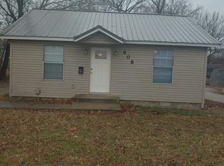 608 N 8th St, Rogers, AR 72756