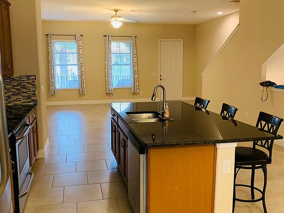5th image of 2724 Lobelia Dr