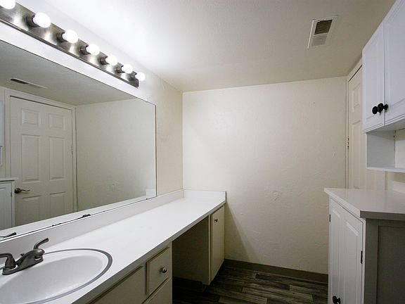 bathroom1A