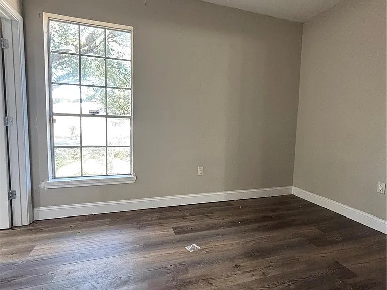 4106 Darby St — Photo 5
