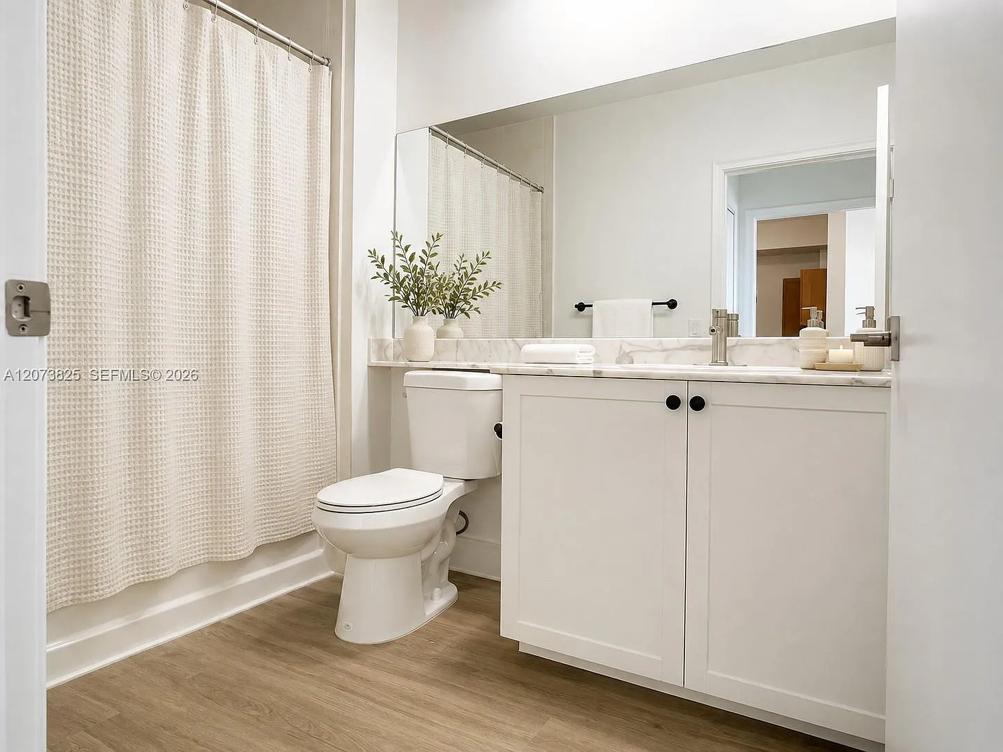 Venture At Aventura West — Photo 4