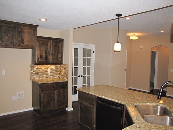 4th image of 2 Overton Dr