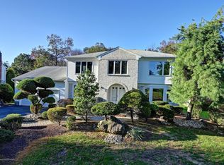 52 Apache Dr, Manalapan, NJ 07726