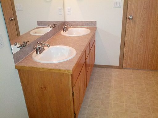 5th image of 8923 191st St E