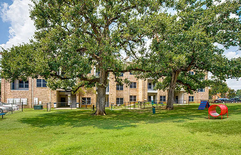 Towne Crossing Apartments — Photo 27