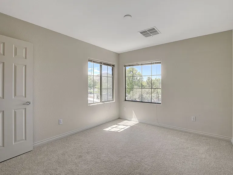 10649 Tuckermans Ave — Photo 44