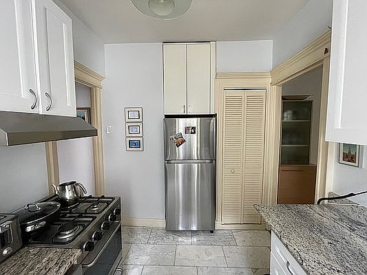 4th image of 34-17 37th St #4R