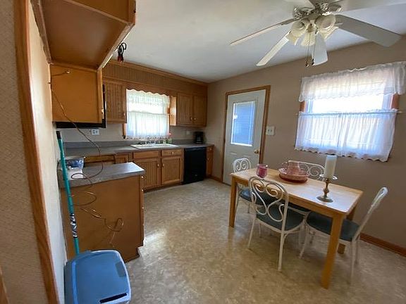 3rd image of 2103 Dressler Dr