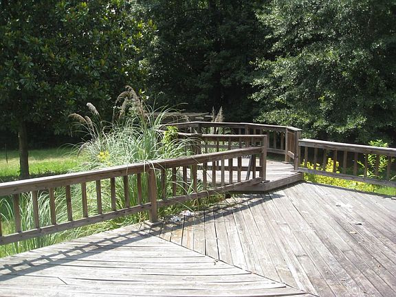 5th image of 838 Windsorwood Dr