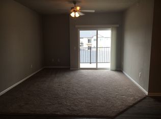 10425 Dorset Dr, Johnston, IA 50131