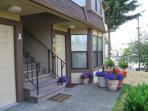 3rd image of 5207 S Orchard St APT C