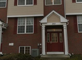 287 S Oak Creek Ln, Romeoville, IL 60446