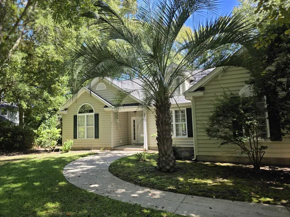 423 Shore Rush Dr, Pawleys Island, SC 29585