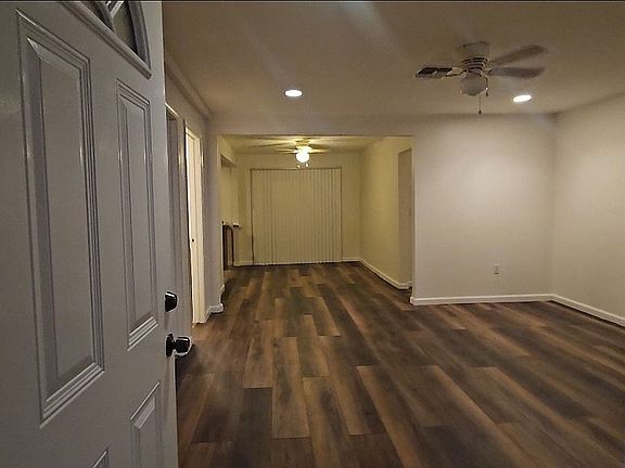 2nd image of 3537 Rebecca St