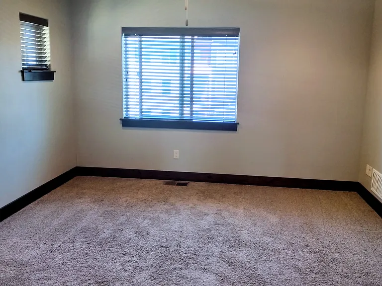 1260 Manzanita Dr — Photo 17