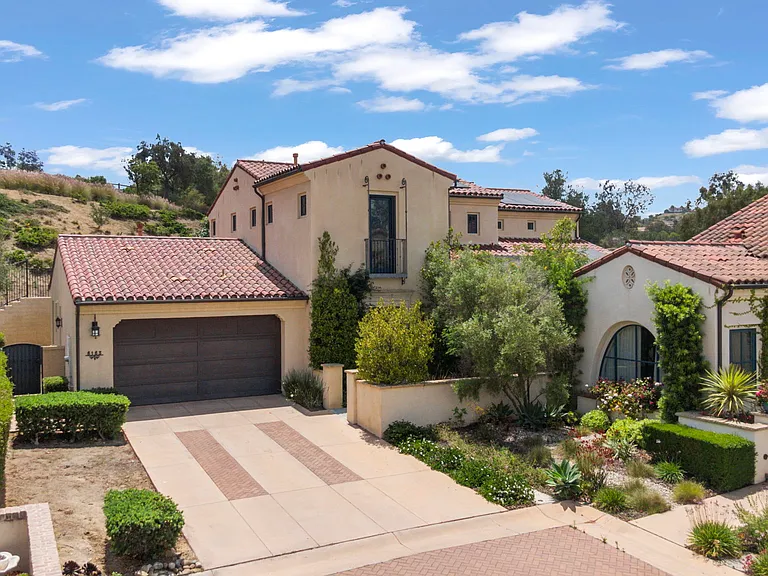 8183 Lazy River Rd — Photo 1