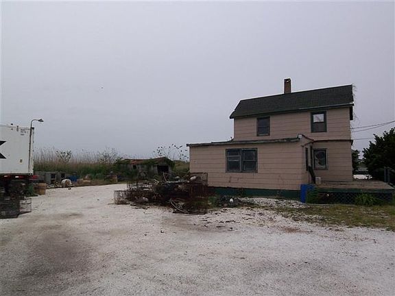 3rd image of 2721 High St
