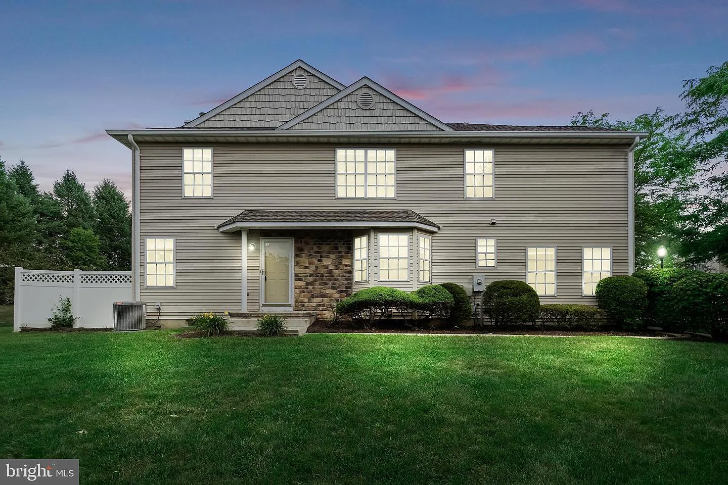 201 Cobblestone Ct photo 1