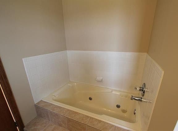 4th image of 333 Township Road 1196