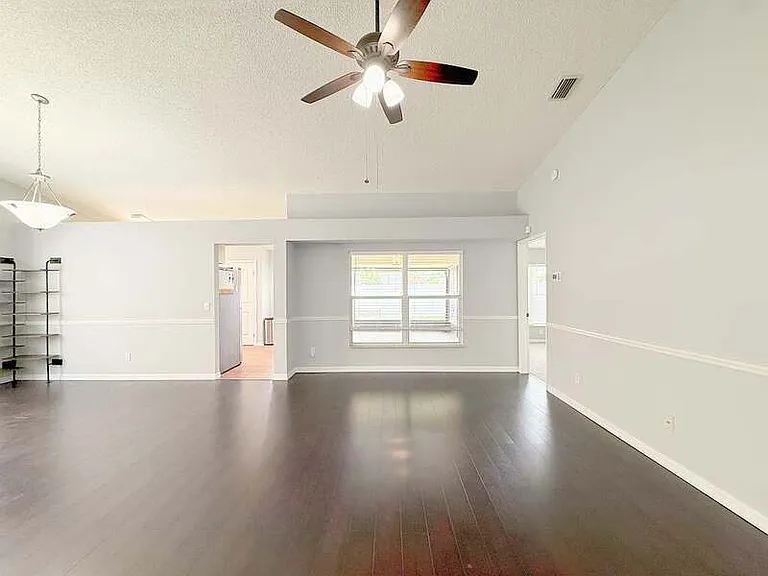1118 Hardwood Dr — Photo 18