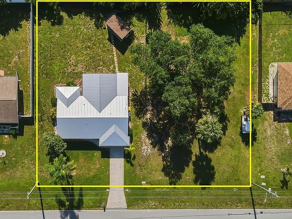 3rd image of 1326 Birchcrest Blvd