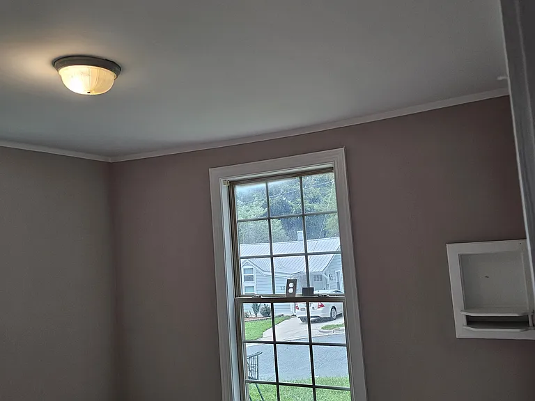 300 Knolls St — Photo 11