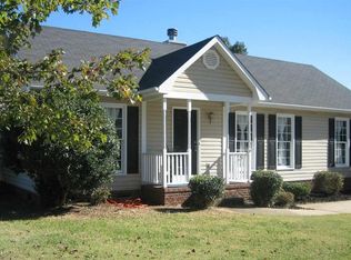 615 Oak Valley Dr, Simpsonville, SC 29681