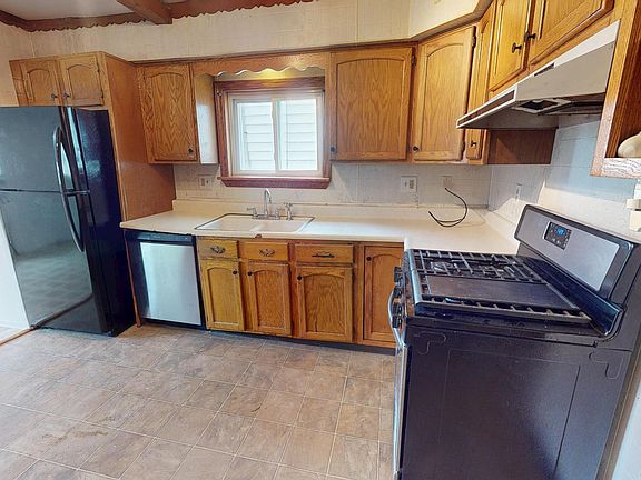 5th image of 202 Bell Ave