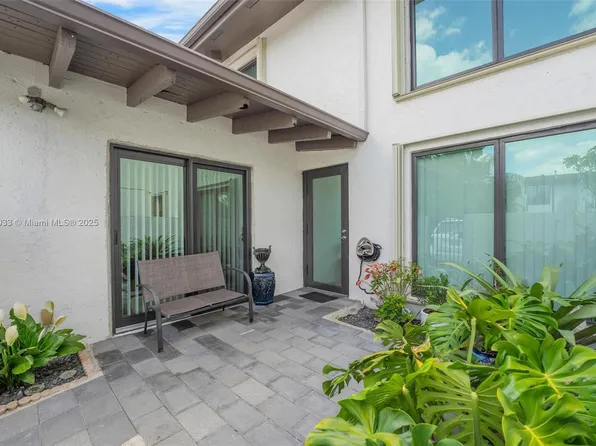 6929 SW 109th Pl, Miami, FL 33173