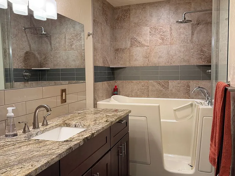 350 Green Way Dr — Photo 5