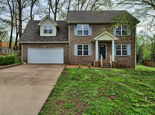 523 Brentwood Cir, Clarksville, TN 37042