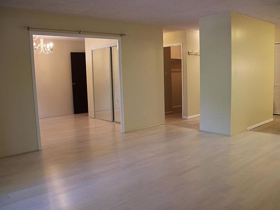 4th image of 3470 S Poplar St APT 107