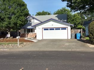 322 Andrea Dr, Vacaville, CA 95687