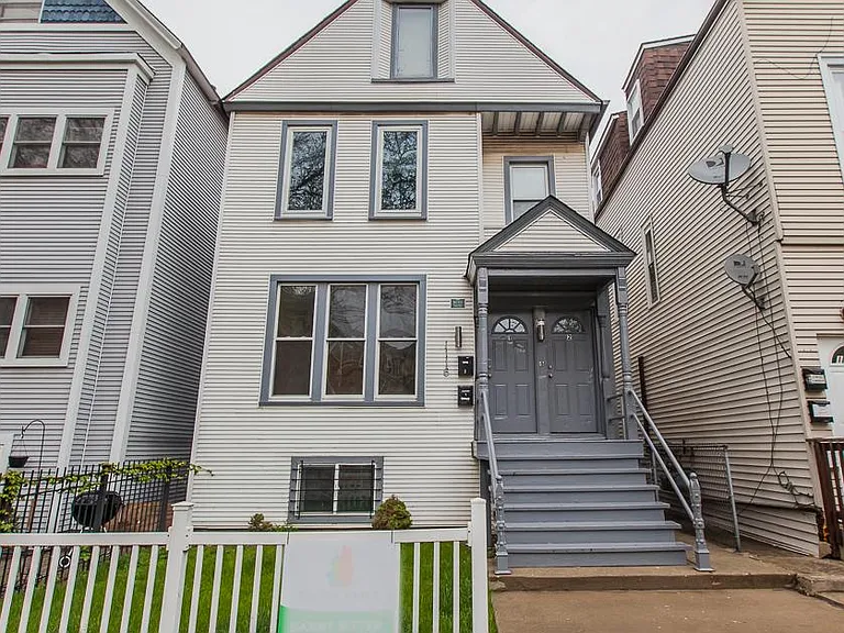 1116 W Roscoe St #2 — Photo 16