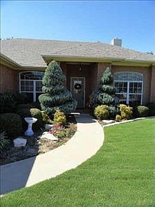 2nd image of 3208 Golden Oaks Cir