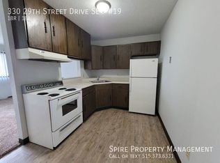 330 29th Street Dr SE APT 19, Cedar Rapids, IA 52403